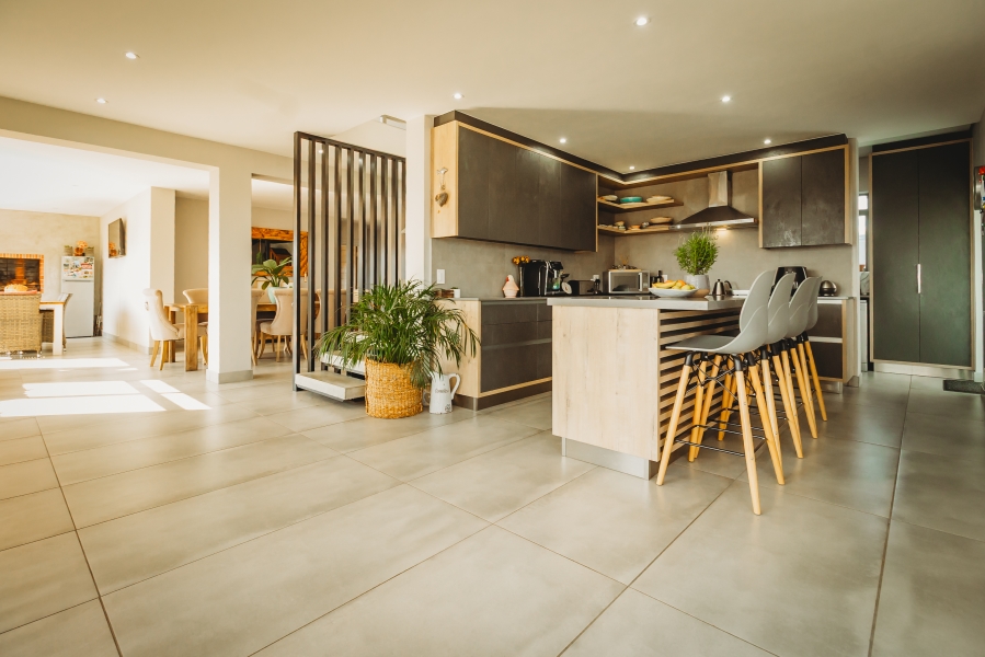 5 Bedroom Property for Sale in Kingswood Golf Estate Western Cape